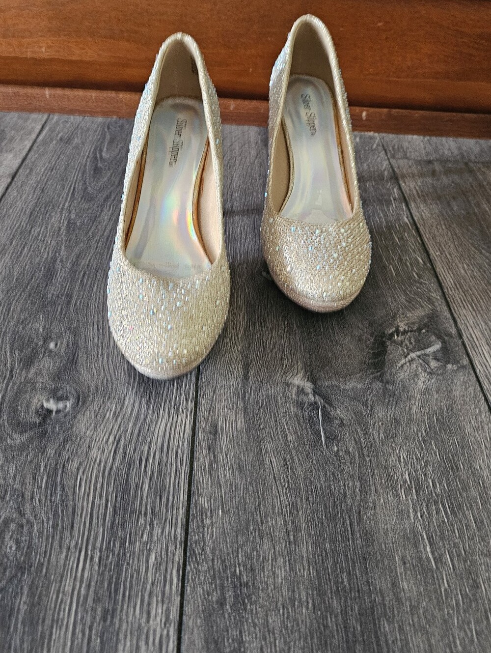 Sparkling Gold W/a Diamond Sparkle Women's Dress Pumps.